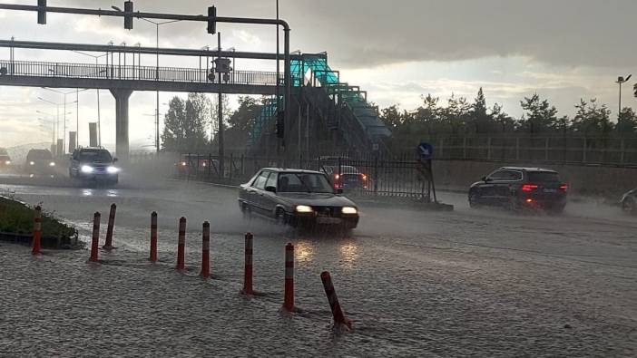 Erzurum'da sağanak etkili oldu