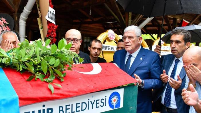 Müsavat Dervişoğlu, Cemal Dönmezer'in cenaze törenine katıldı