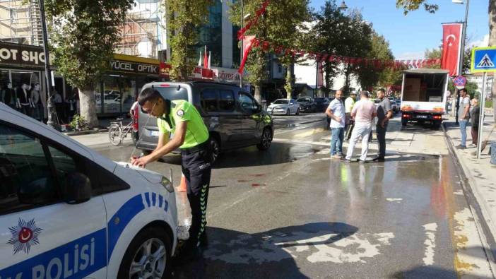 Malatya'ya servis aracının çarptığı yaya ağır yaralandı