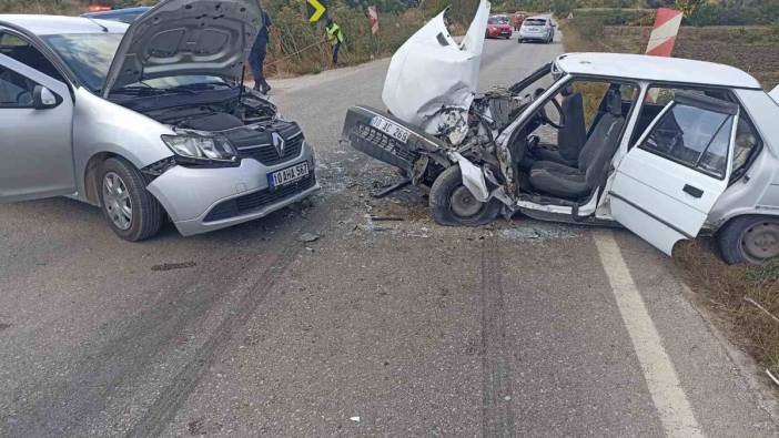 Balıkesir'de zincirleme trafik kazası 3 yaralı