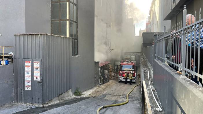 Beylikdüzü'ndeki sanayi sitesinde yangın çıktı