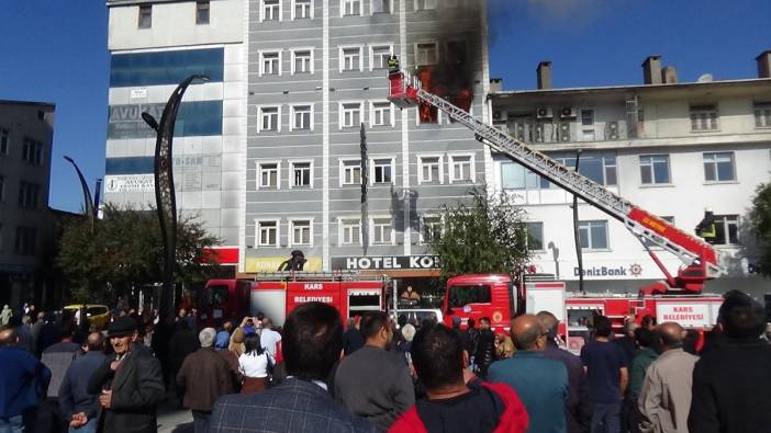 Kars’taki Konak Oteli’nde can pazarı: Mahsur kalan 7 kişiyi itfaiye kurtardı