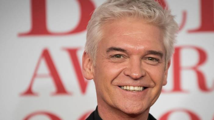 Phillip Schofield, televizyona geri dönüyor