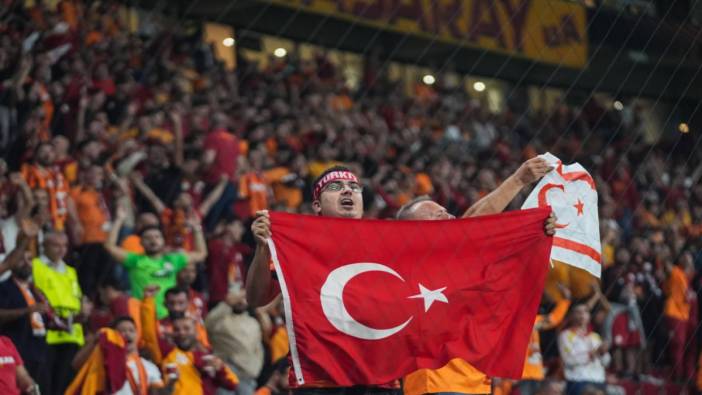 Galatasaray Yunanlıları 'İzmir Marşı' ile karşıladı