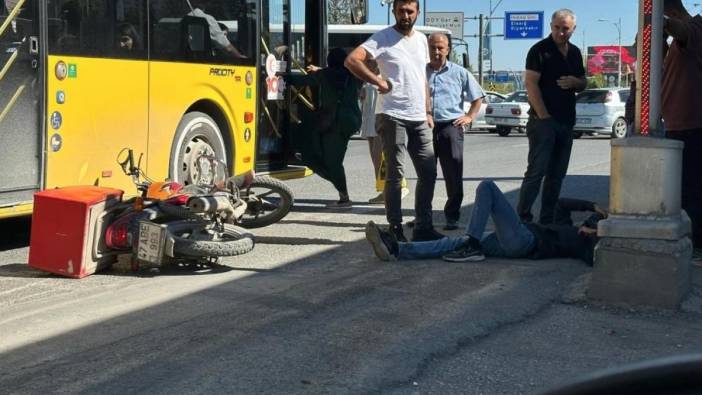 Otobüsle çarpışan motosikletli yaralandı