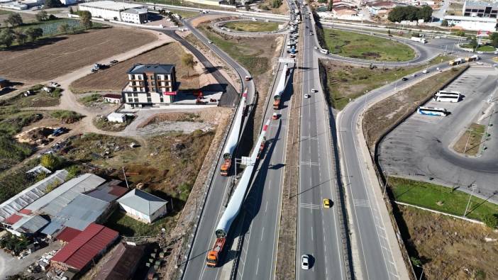 Dev kanatlar trafiği felç etti