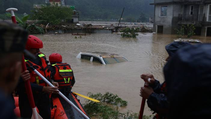 Nepal’de heyelan ve sel: 100 ölü