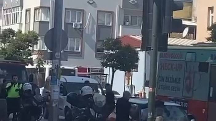 Bursa'da polislerin ceza yazmasına kızdı aracını parçaladı!