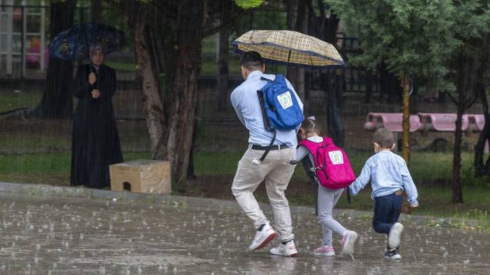 Bartın'da valilik açıkladı: Okullar bir gün tatil edildi