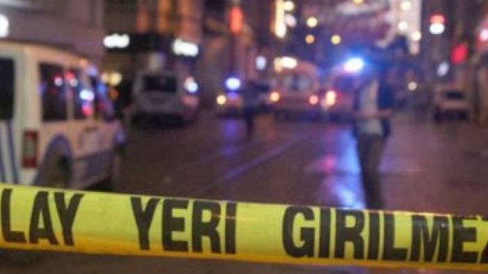 Beyoğlu'nda devrilen motosikletteki iki polis memuru yaralandı