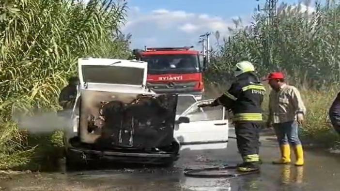 Manisa Turgutlu’da seyir halindeki otomobil alev aldı