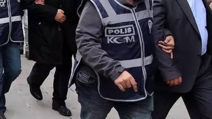 İzmir merkezli ’ByLock’ operasyonu! Gözaltılar var!