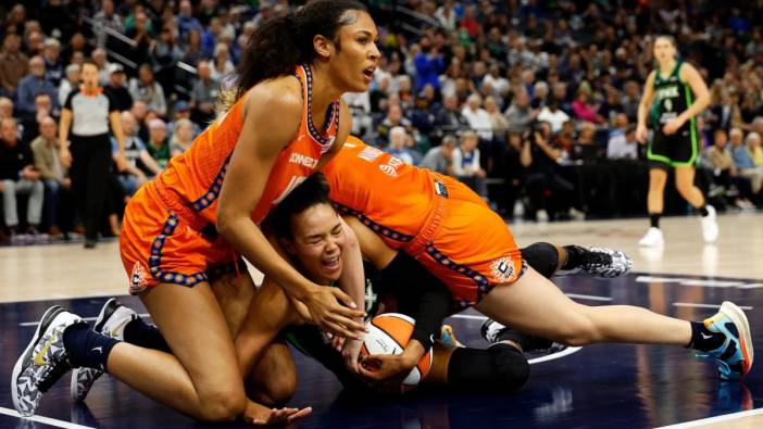 WNBA yarı finalleri nefes kesti