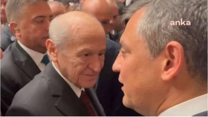 Özgür Özel Bahçeli’nin arkasından konuştu. Meclis'teki resepsiyonda yüzüne karşı konuşamamıştı