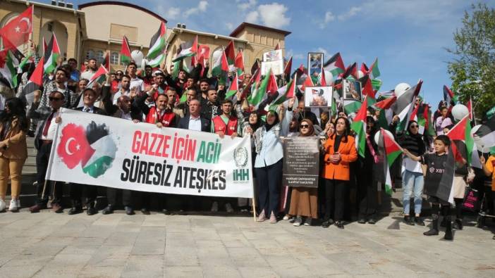 Hakkari'de İsrail protesto edildi