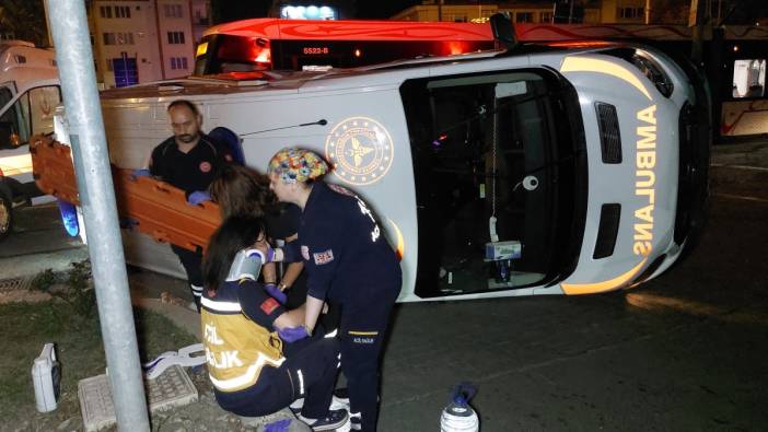 Samsun’da tramvay ile ambulans çarpıştı