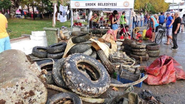 Balıkesir Erdek'te denizden çıkanlar şok etti! Denizi sanayiye çevirmişler