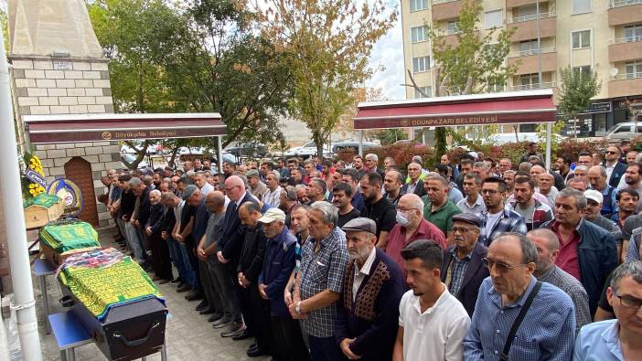 Afyonkarahisar'da feci kaza! Ölen 3 kişi, Eskişehir’de toprağa verildi