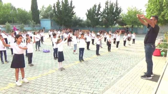 Hatay'da öğrenciler güne sporla başlıyor