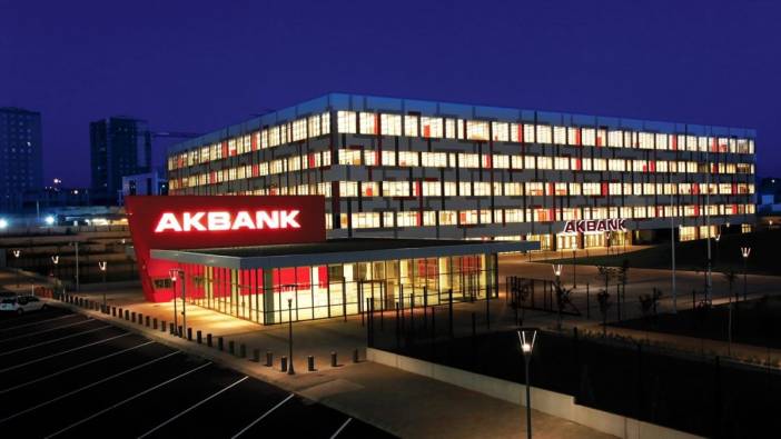 Akbank'ın seküritizasyon program derecelendirmesi yükseldi