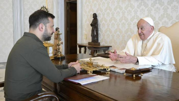 Papa Franciscus ile Ukrayna Devlet Başkanı Zelenskiy'den Vatikan'da tarihi görüşme