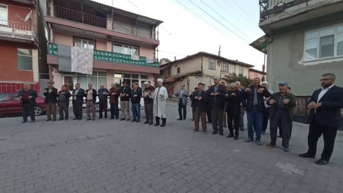 Kütahya'da sabah namazı buluşması ve yağmur duası programı