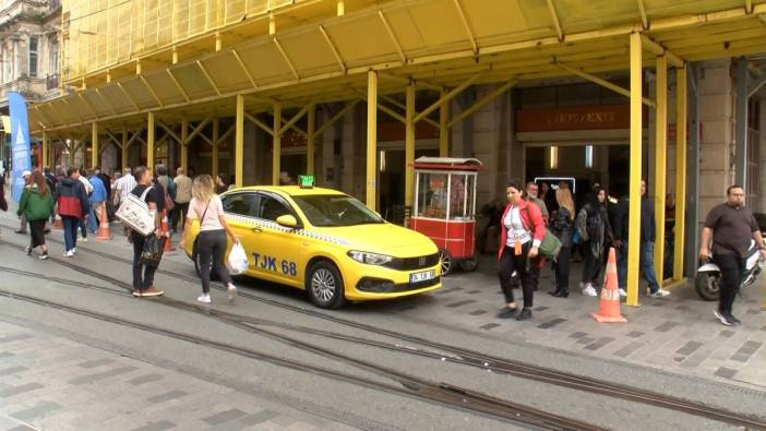 İstanbul Beyoğlu'nda bıçaklı saldırıya uğrayan polis taburcu edildi