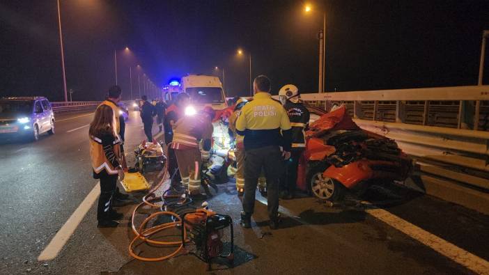 Anadolu Otoyolunda otomobil TIR’a çarptı! 4 yaralı