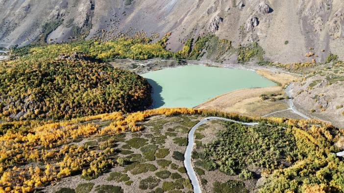 Bitlis Tatvan'da Nemrut Kalderası’nda sonbahar güzelliği