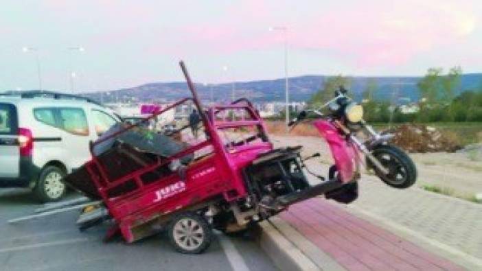 Çanakkale'de trafik kazası: 1 ölü, 1 yaralı