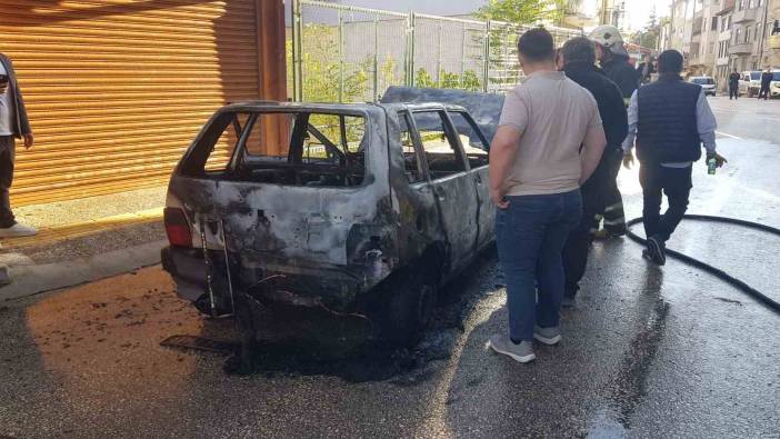 Kastamonu'da otomobil alevlere teslim oldu