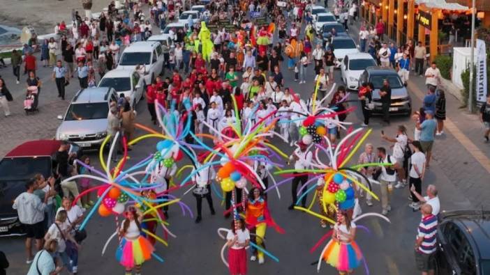 Kuşadası Sokak Festivali yapıldı