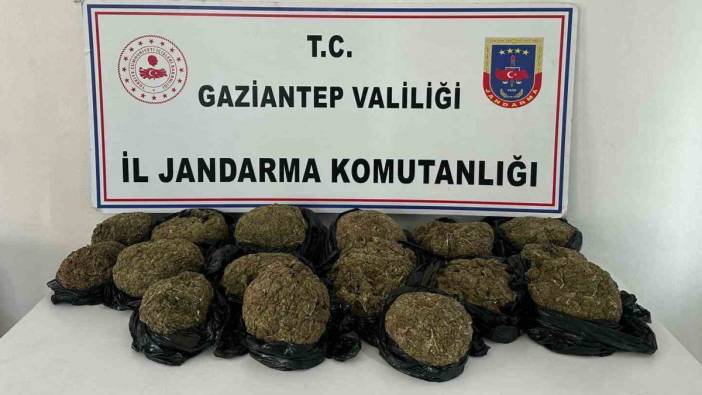 Otobüsün bağajından:18.5 kilo skunk çıktı