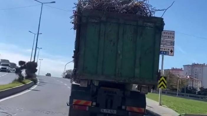 İstanbul Beylikdüzü'nde demirler kamyondan taştı! Trafikte insanların canını hiçe saydı