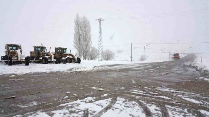 Erzincan’a kar yağdı!