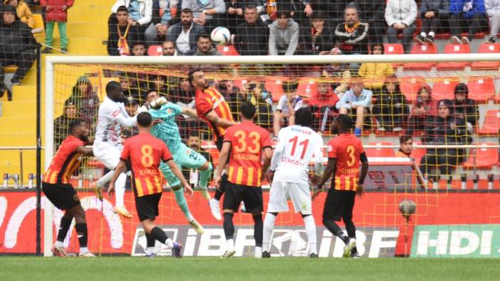 Kayserispor ve Gaziantep galibiyet hasretine son veremedi. 4 gollü beraberlik