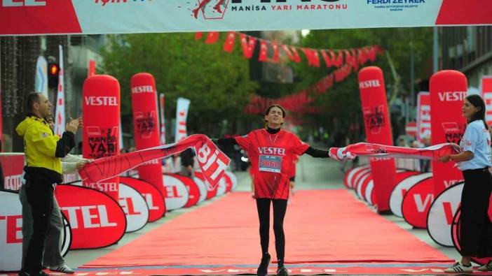 3. Uluslararası Vestel Manisa Yarı Maratonu koşuldu