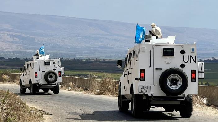 İsrail, UNIFIL'ye ait gözlem kulesini buldozerle yıktı