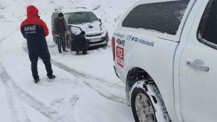 Mahsur kalan vatandaşlar kurtarıldı