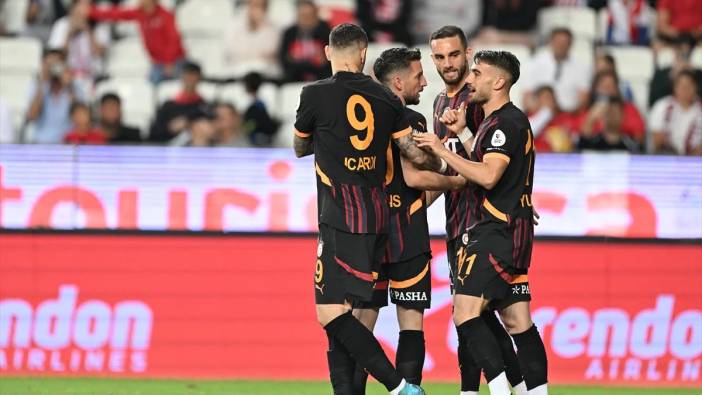 Galatasaray-Elfsborg maçı başladı