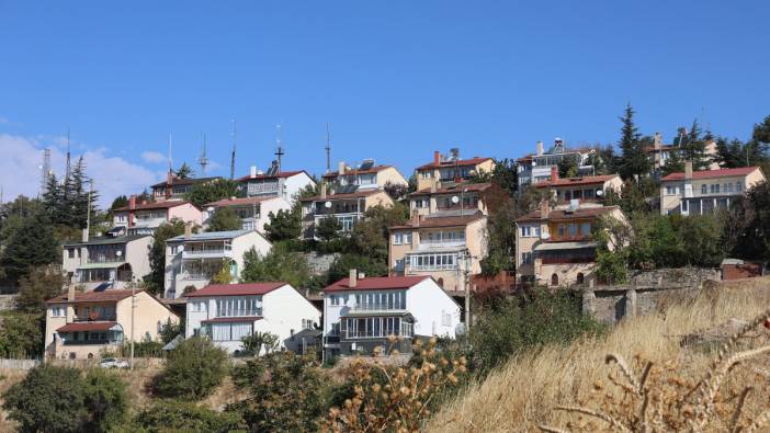 Üç büyük deprem gördü! 5 bin yıllık köyde tek taş bile düşmedi