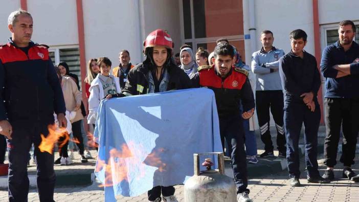 Bingöl’de hastane personeline yangın eğitimi