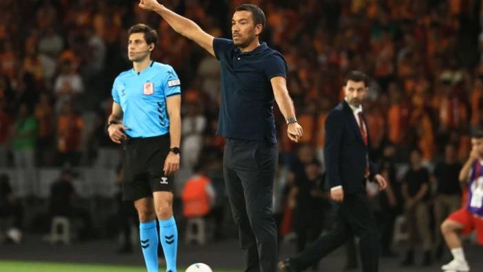 Van Bronckhorst Süper Lig’de ilk defa derbiye çıkacak