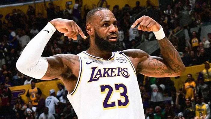 LeBron James parladı! Triple-double yaptı, Lakers 3'ledi