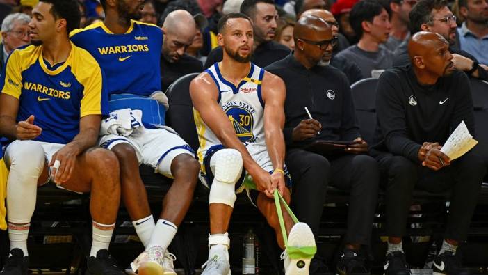 Stephen Curry maça devam edemedi