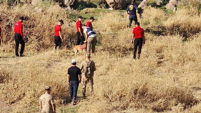 Jandarma yerini tespit etmek için 'üfürükçü'ye gitmiş. Narin Güran soruşturmasında akıl almaz iddia