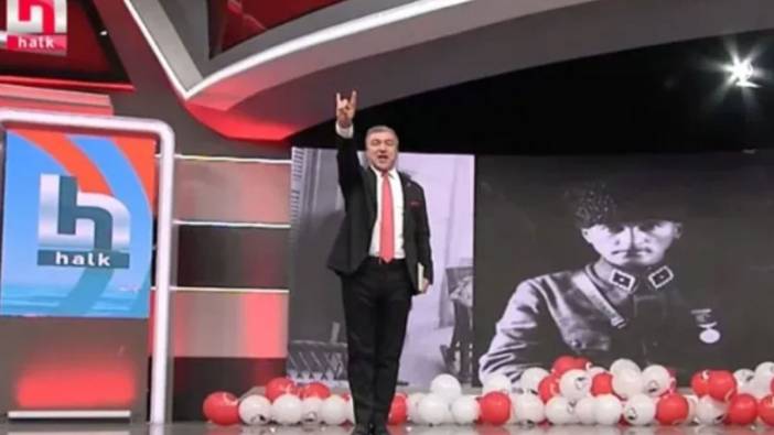 İsmail Küçükkaya canlı yayında bozkurt işareti yaptı