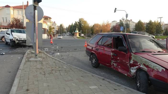 Kütahya'da trafik kazası: İki araç çarpıştı