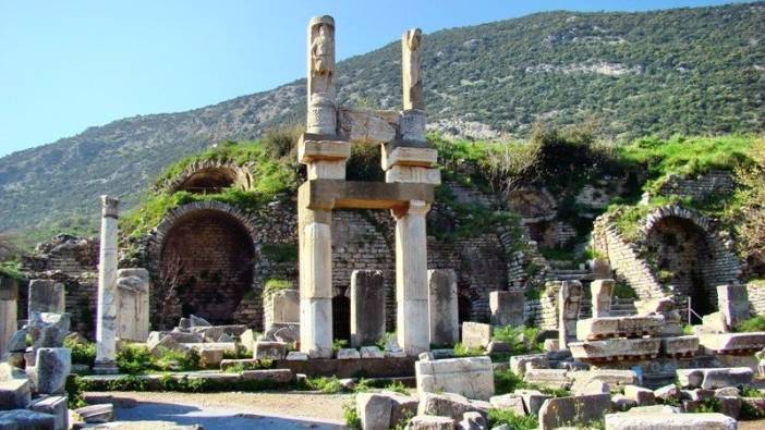 Domitian Tapınağı: Efes'in gizemli mabedi