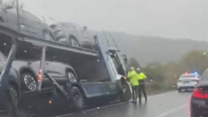 TOGG yüklü TIR yoldan çıktı